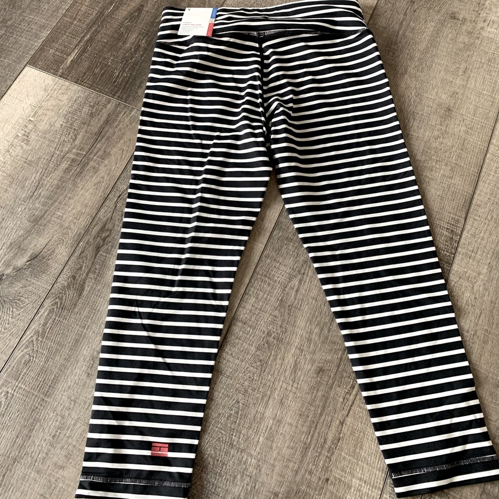 Tommy Hilfiger capris leggings